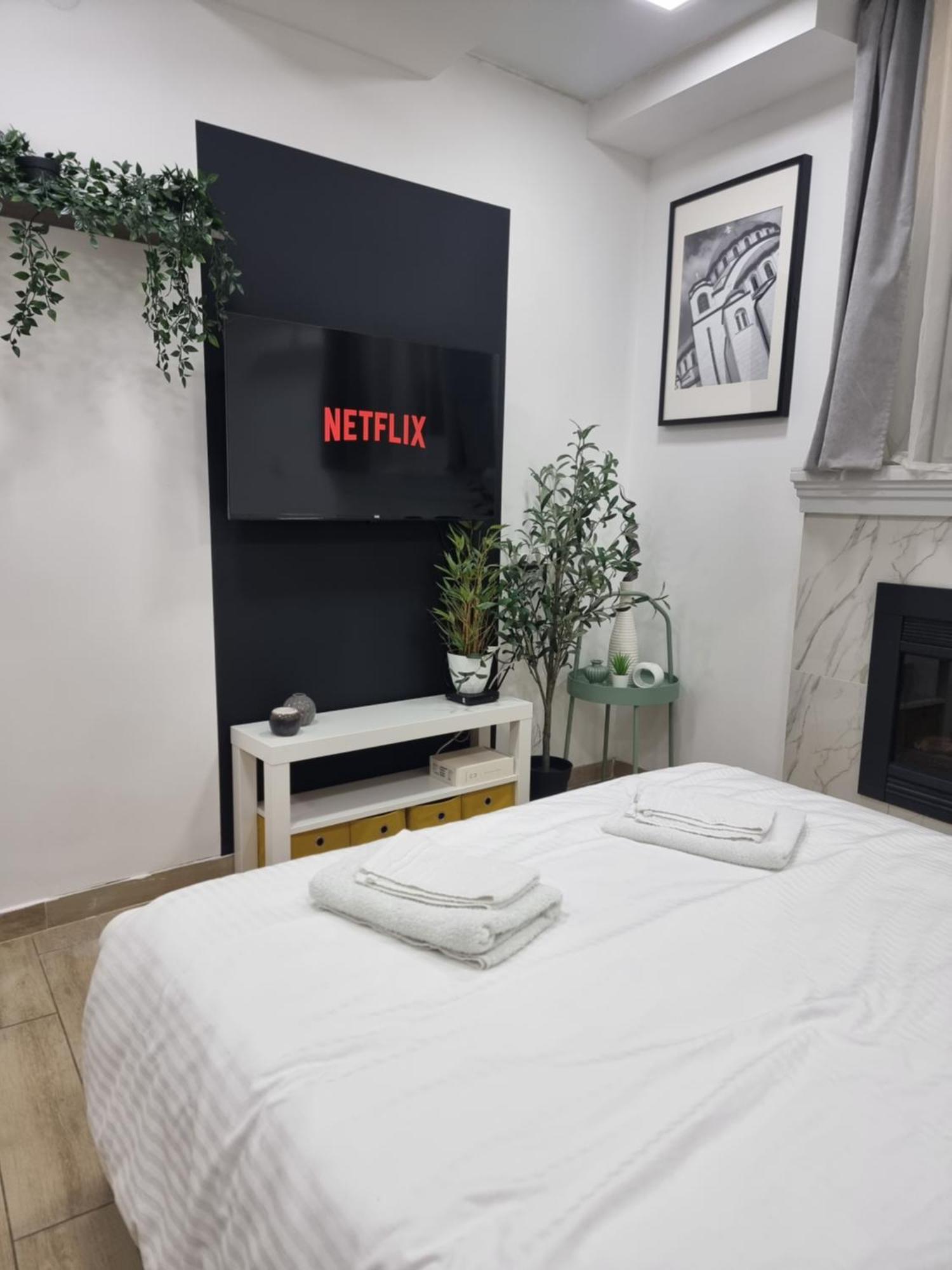 Elegant Yellow Submarine Apartman Belgrád Kültér fotó