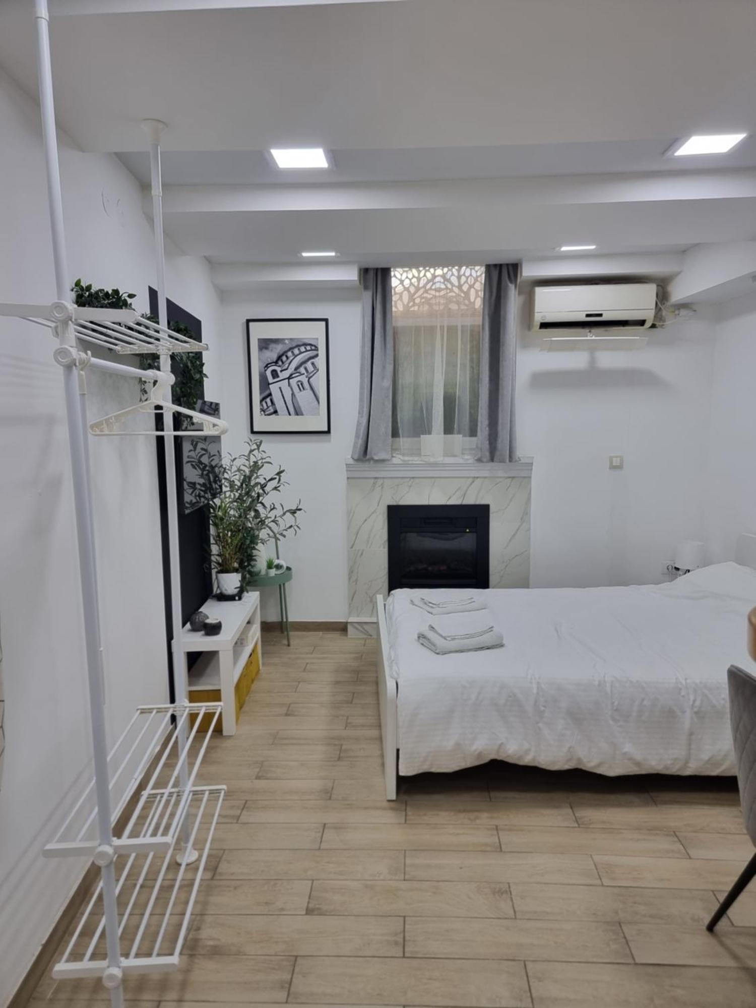 Elegant Yellow Submarine Apartman Belgrád Kültér fotó